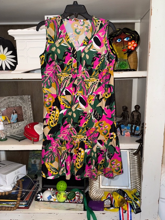 Jude Connally Dresses & Skirts - Jude Connally Medium M floral tiered ruffled dress Ali jungle v neck